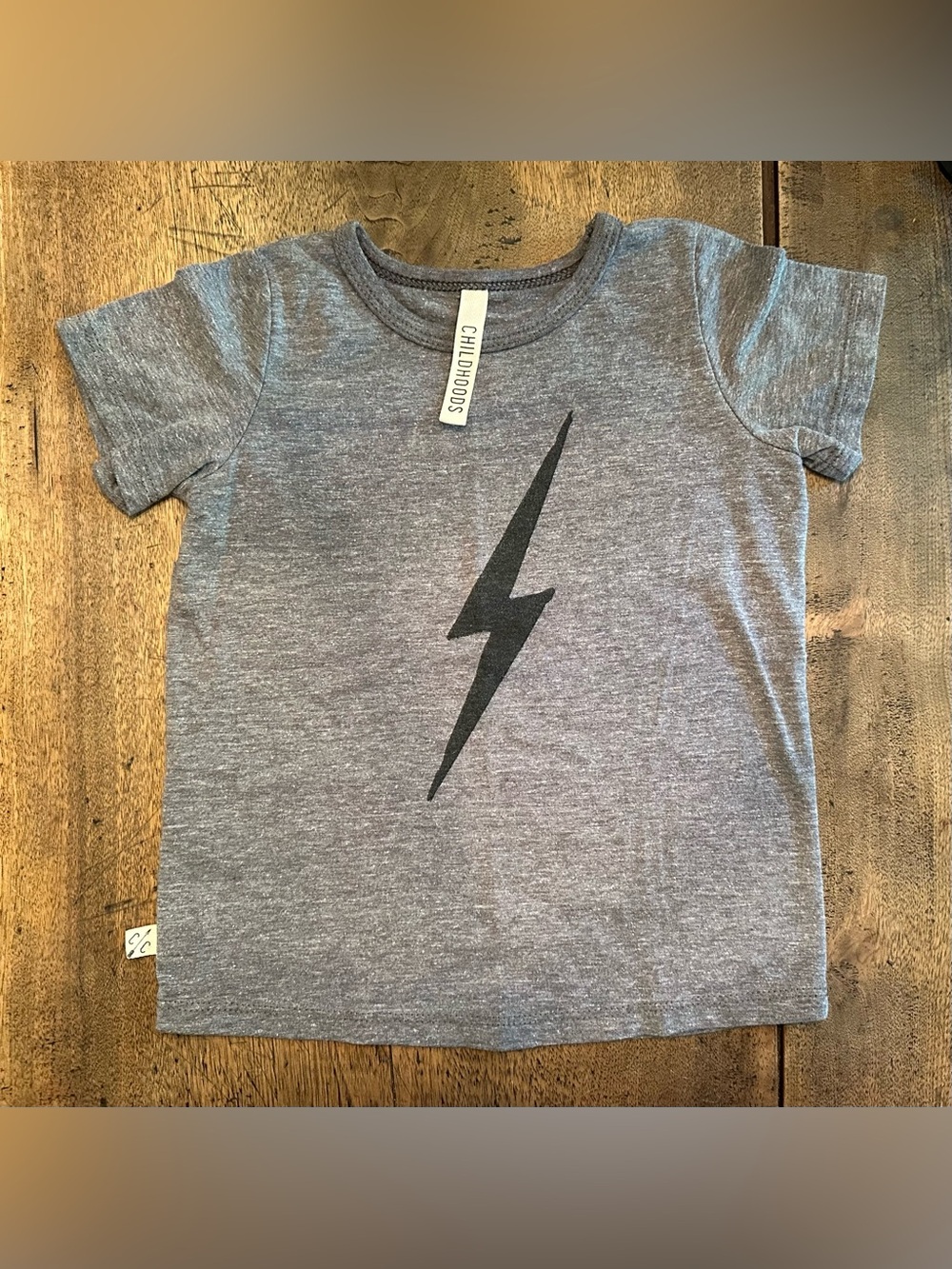 EUC Childhoods Clothing Gray & Black Lightning Bolt Tee Shirt Size 4T.